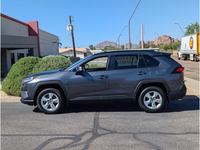 Used 2021 Toyota RAV4 XLE with VIN 2T3W1RFV6MC151006 for sale in Phoenix, AZ