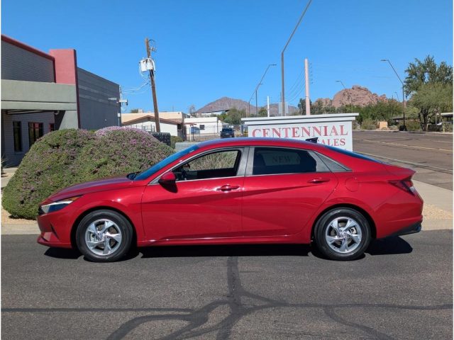 Used 2021 Hyundai Elantra SE with VIN KMHLL4AG3MU071095 for sale in Phoenix, AZ