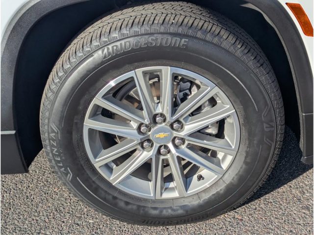 2022 Chevrolet Traverse tire