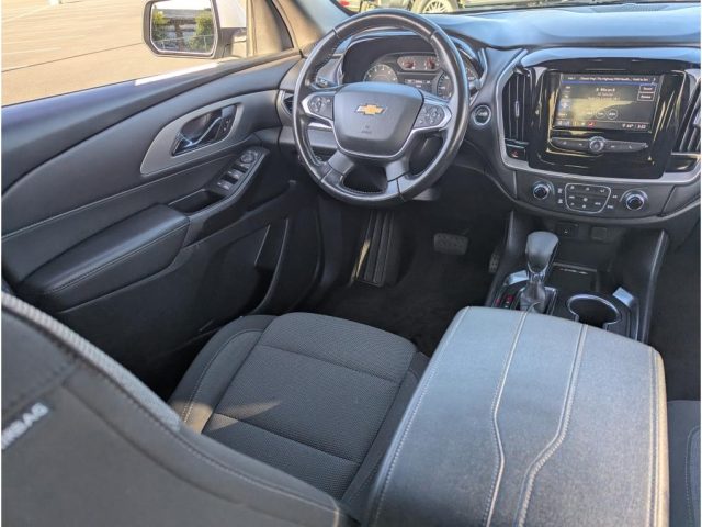 view of driver's seat in 2022 Chevrolet Traverse