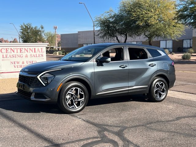 2024 Kia Sportage LX's photo