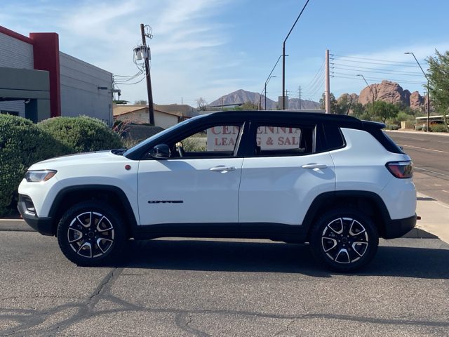 2025 Jeep Compass Trailhawk - Photo 23