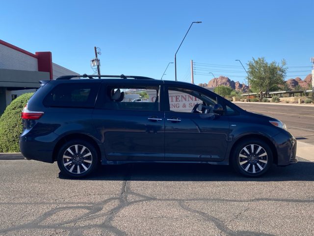 2019 Toyota Sienna XLE Premium - Photo 6