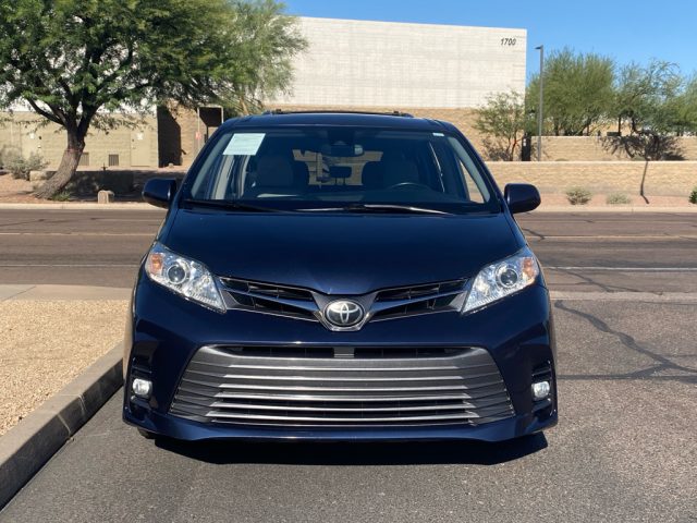 2019 Toyota Sienna XLE Premium - Photo 8