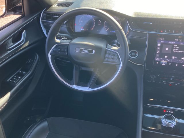 2023 Jeep Grand Cherokee Altitude - Photo 13