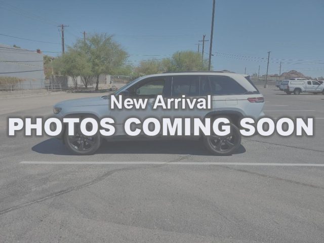 2023 Jeep Grand Cherokee Altitude's photo