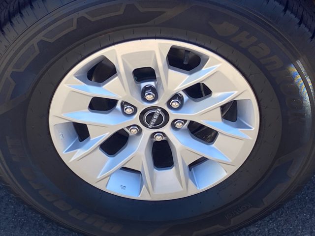 2024 Nissan Frontier SV - Photo 9