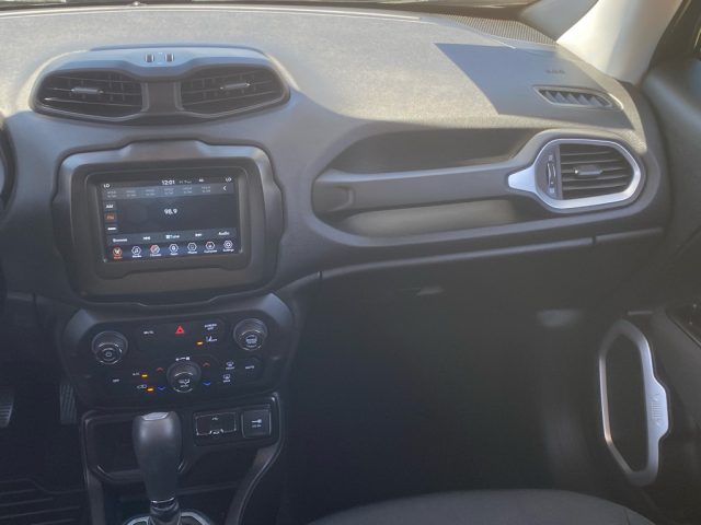 2021 Jeep Renegade Latitude - Photo 16