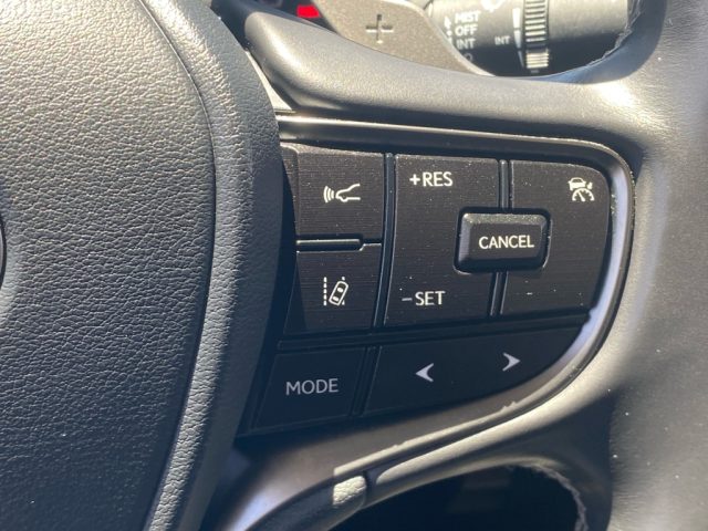 2021 Lexus ES 350 - Photo 24