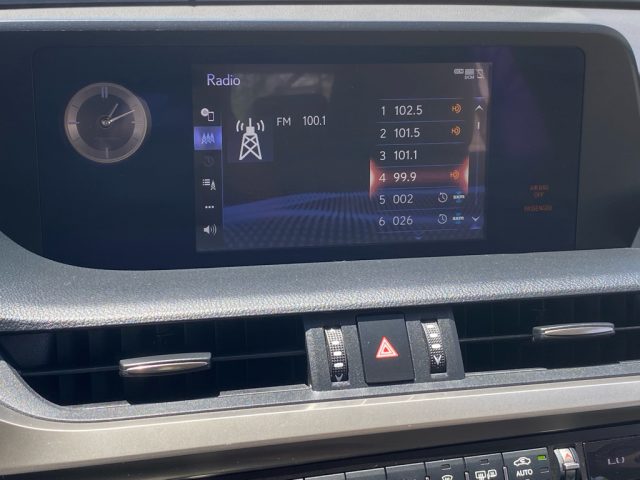 2021 Lexus ES 350 - Photo 25