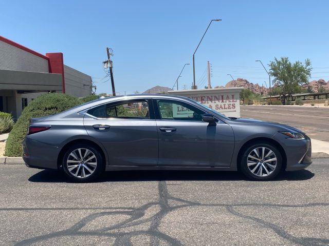 2021 Lexus ES 350 - Photo 6