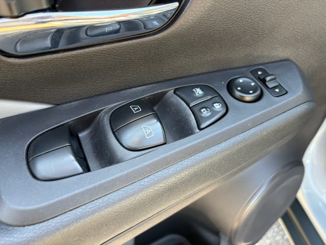 2023 Nissan Kicks SR - Photo 12