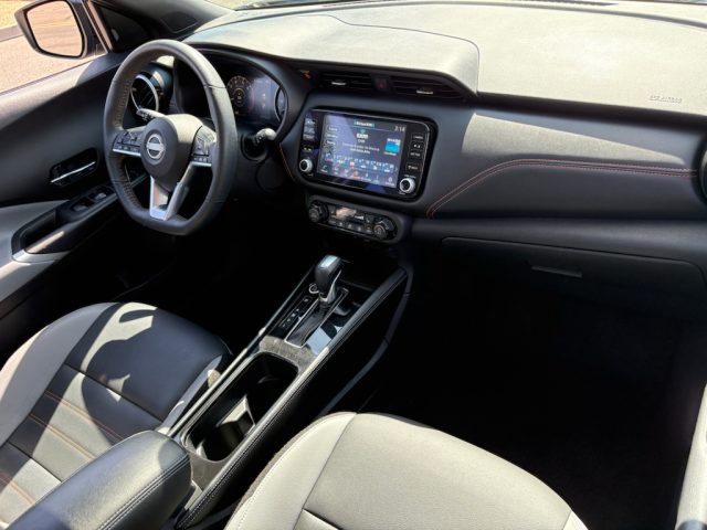 2023 Nissan Kicks SR - Photo 6