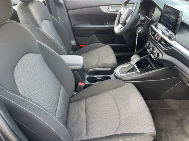 2023 Kia Forte LXS - Photo 11