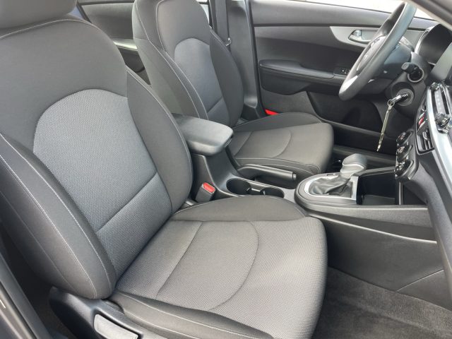 2023 Kia Forte LXS - Photo 12
