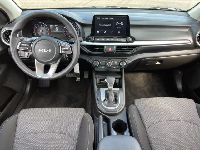 2023 Kia Forte LXS - Photo 14