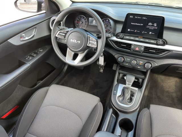 2023 Kia Forte LXS - Photo 15