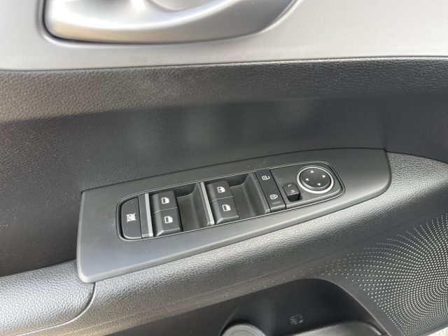 2023 Kia Forte LXS - Photo 19