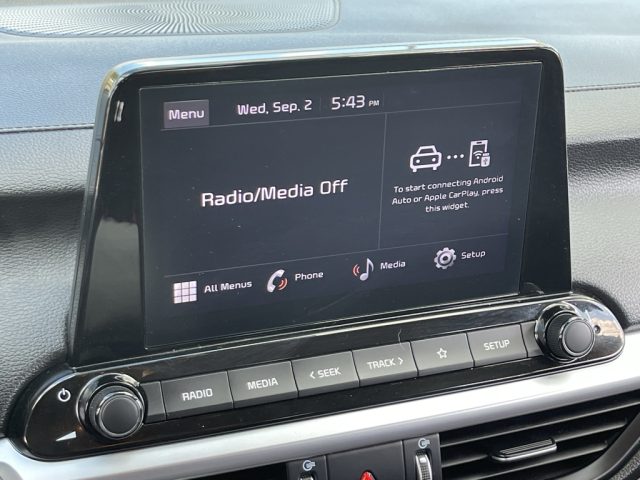 2023 Kia Forte LXS - Photo 25